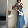 超彈橫條T上衣