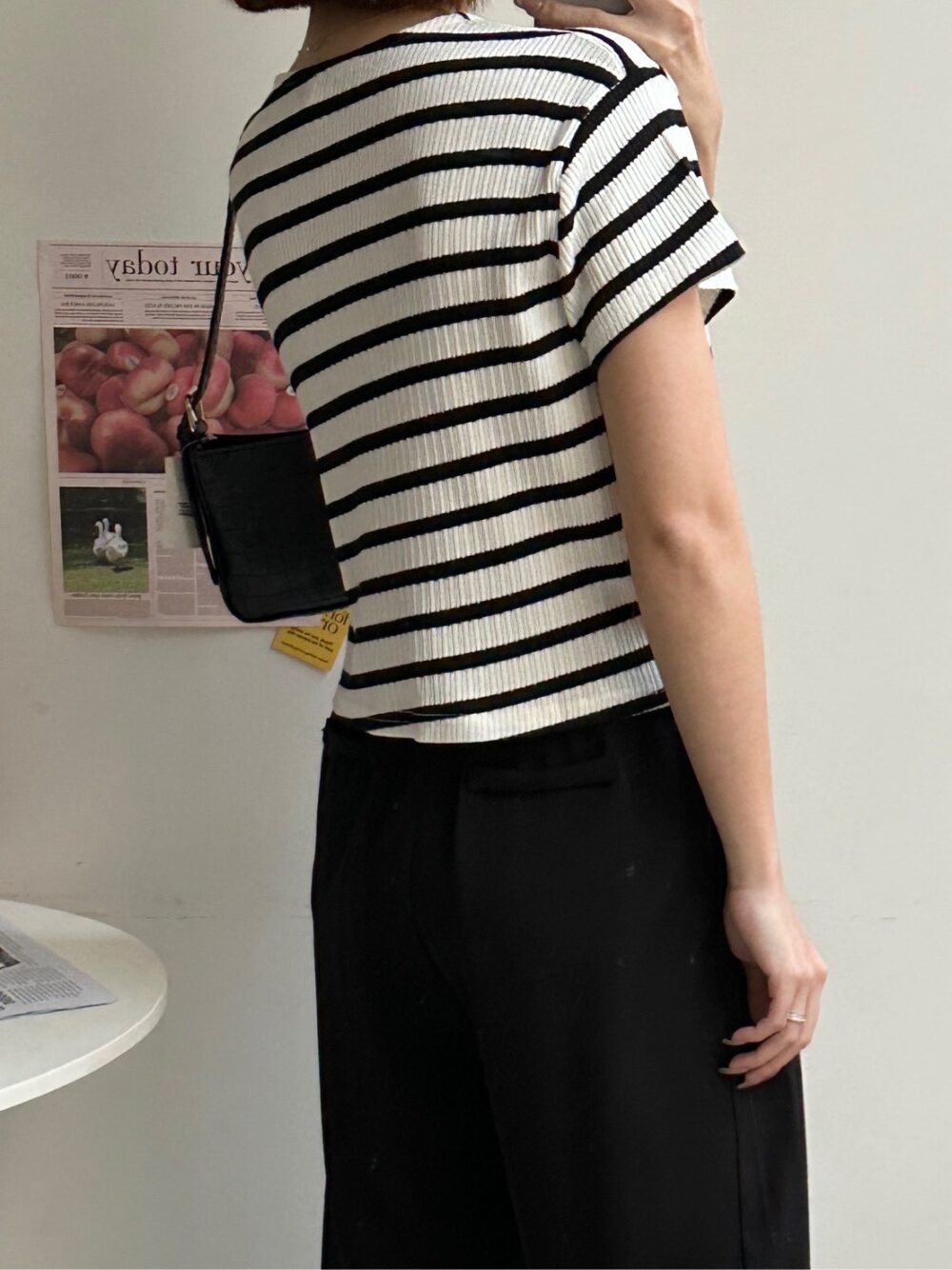 超彈橫條T上衣