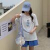 藍衣眼鏡貓咪T