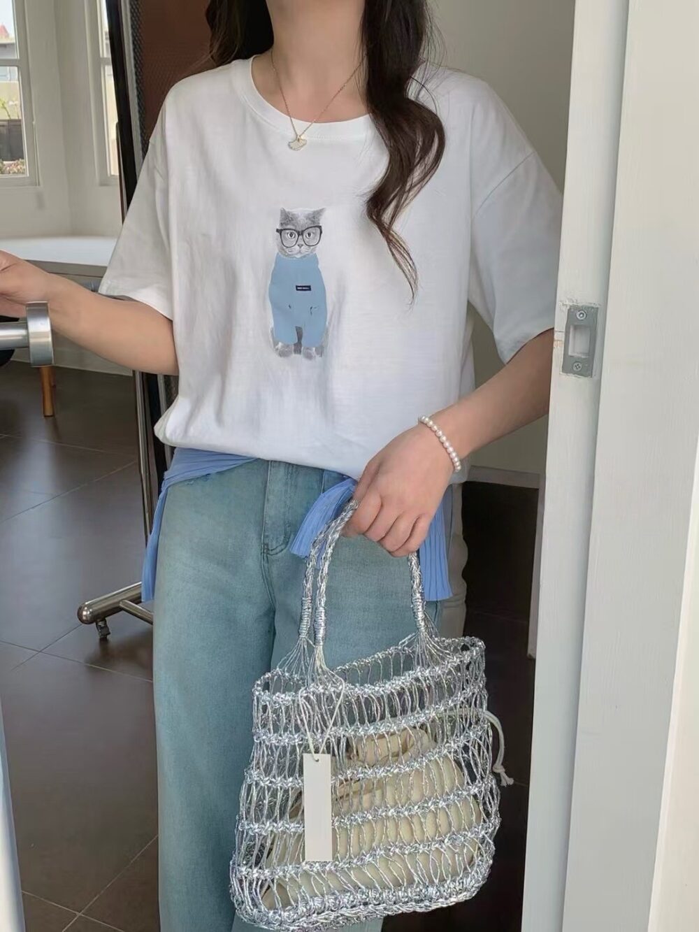 藍衣眼鏡貓咪T