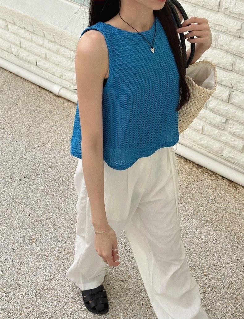 單釦小背心