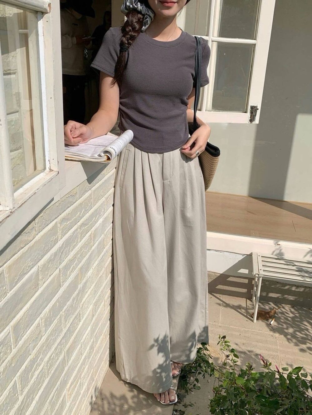 圓領側抓皺上衣