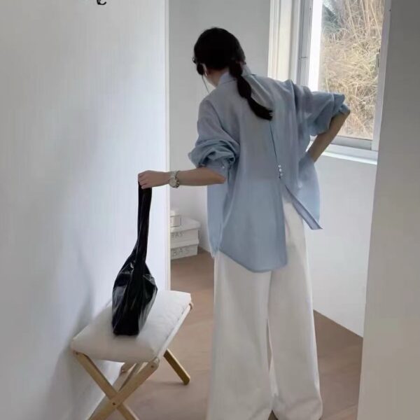 後開衩貝殼鈕薄襯衫