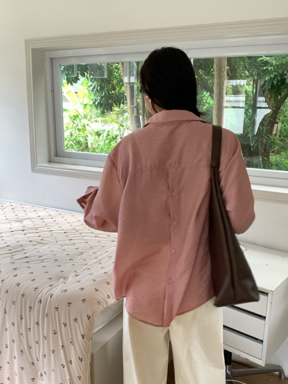 後排釦造型襯衫