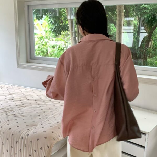 後排釦造型襯衫