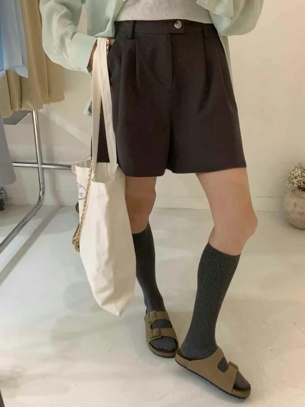 側釦棉麻短褲