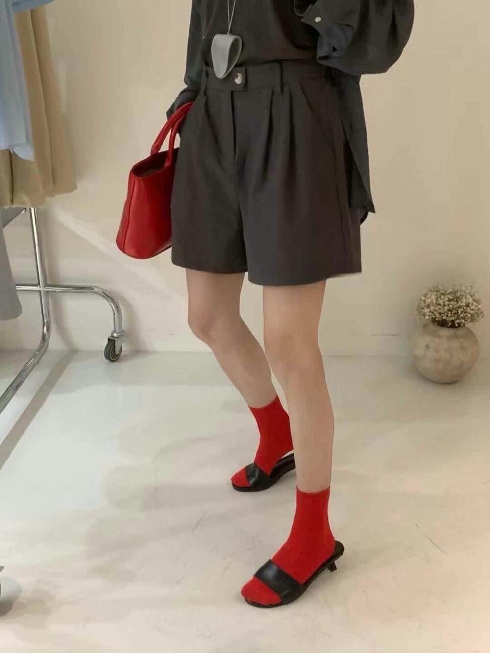 側釦棉麻短褲